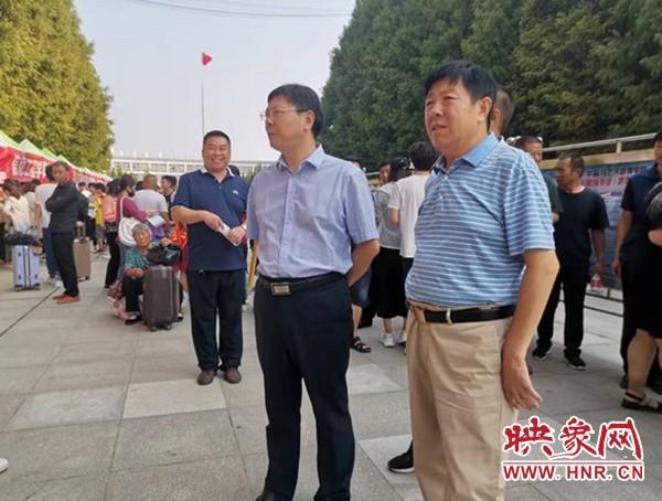 beat365中国官网迎来7000余名2019级新生入学报到